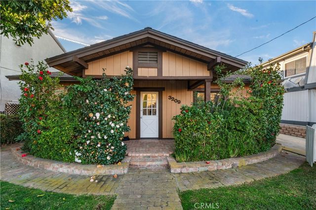 3209 Clay, Newport Beach, CA 92663