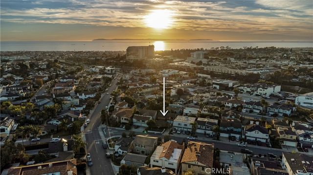 3209 Clay, Newport Beach, CA 92663
