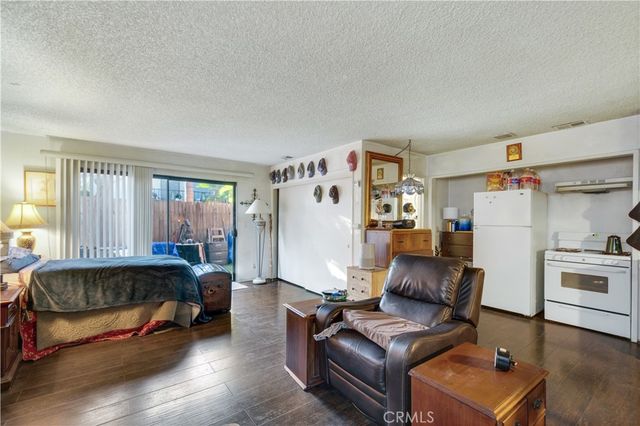 3209 Clay, Newport Beach, CA 92663