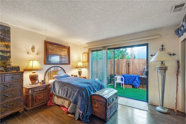 3209 Clay, Newport Beach, CA 92663