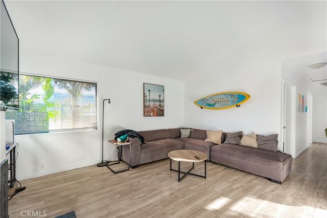 3209 Clay, Newport Beach, CA 92663