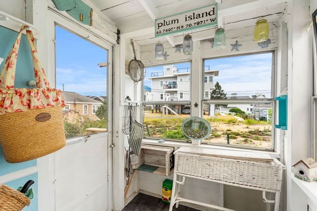 9 58th St, Newburyport, MA 01950