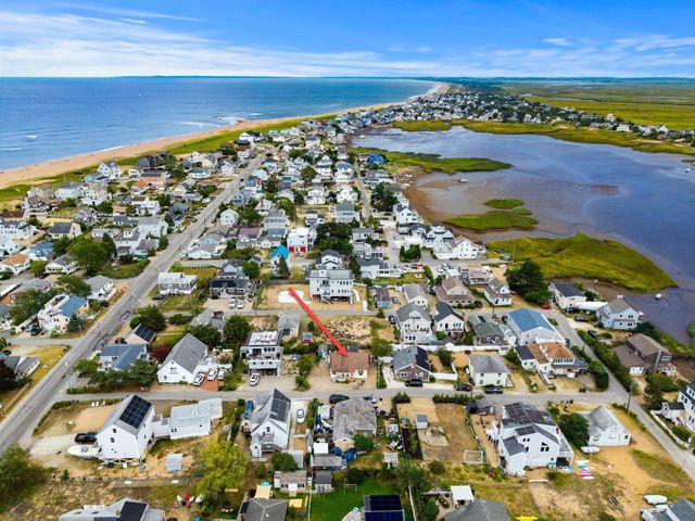 9 58th St, Newburyport, MA 01950