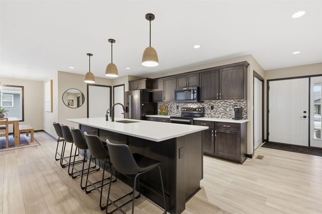 4029 Peridot Drive, Marion, IA 52302