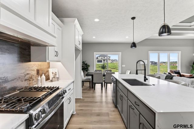 20126 U Street, Omaha, NE 68135
