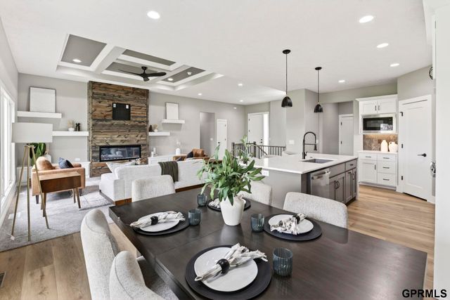 20126 U Street, Omaha, NE 68135