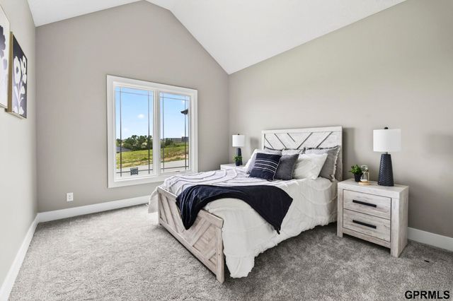 20126 U Street, Omaha, NE 68135