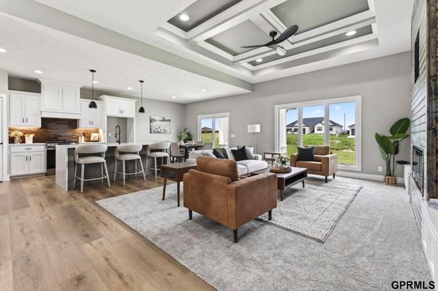 20126 U Street, Omaha, NE 68135