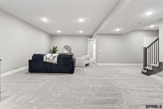 20126 U Street, Omaha, NE 68135