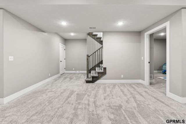 20126 U Street, Omaha, NE 68135