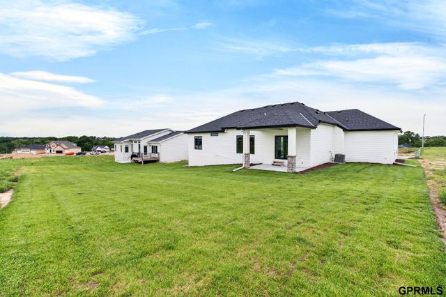 20126 U Street, Omaha, NE 68135