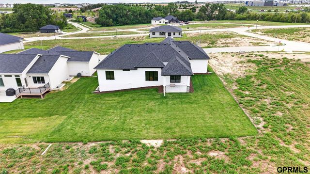 20126 U Street, Omaha, NE 68135