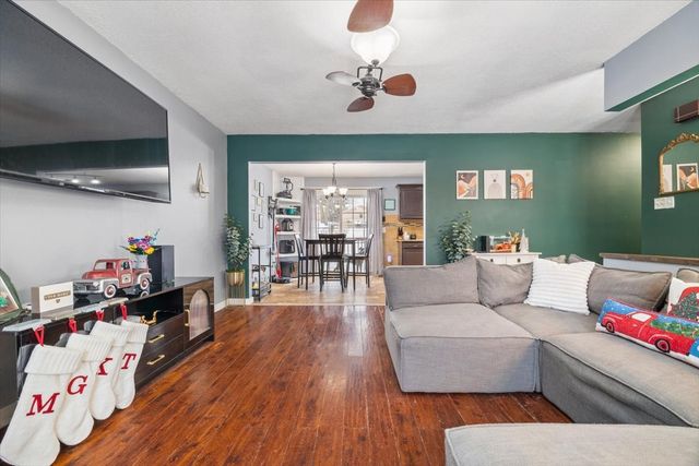 4838 Candlewick Drive, Norwalk, IA 50211