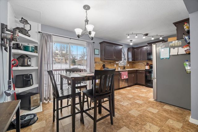 4838 Candlewick Drive, Norwalk, IA 50211