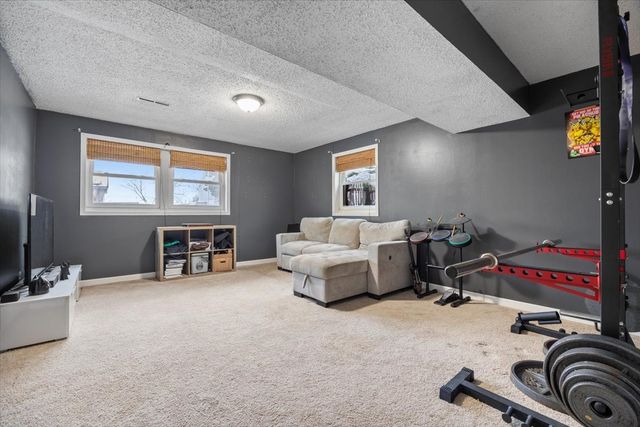 4838 Candlewick Drive, Norwalk, IA 50211