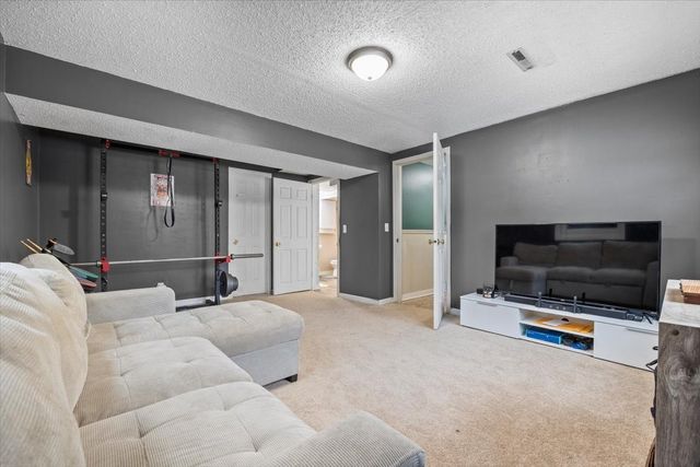 4838 Candlewick Drive, Norwalk, IA 50211