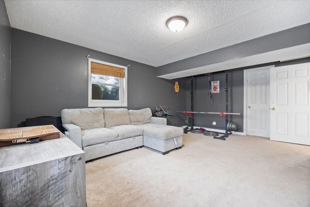 4838 Candlewick Drive, Norwalk, IA 50211