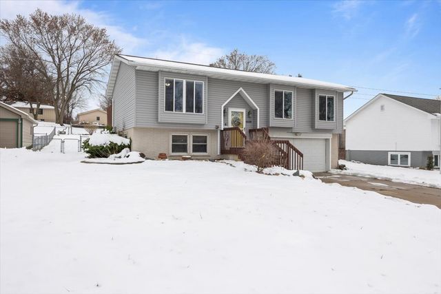 4838 Candlewick Drive, Norwalk, IA 50211