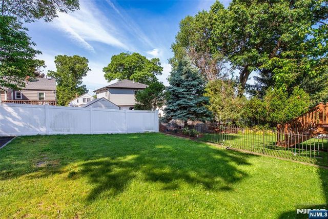 50 Jefferson Avenue, Hasbrouck Heights, NJ 07604