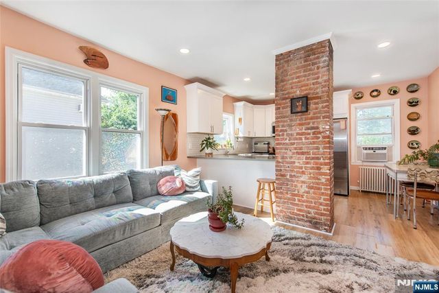 50 Jefferson Avenue, Hasbrouck Heights, NJ 07604