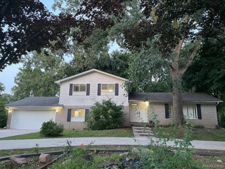 7421 Heather Heath, West Bloomfield Charter Township, MI 48322