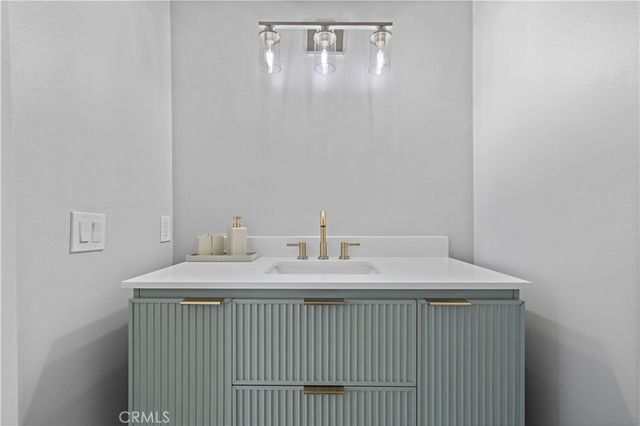 15080 Victory 205, Van Nuys, CA 91411