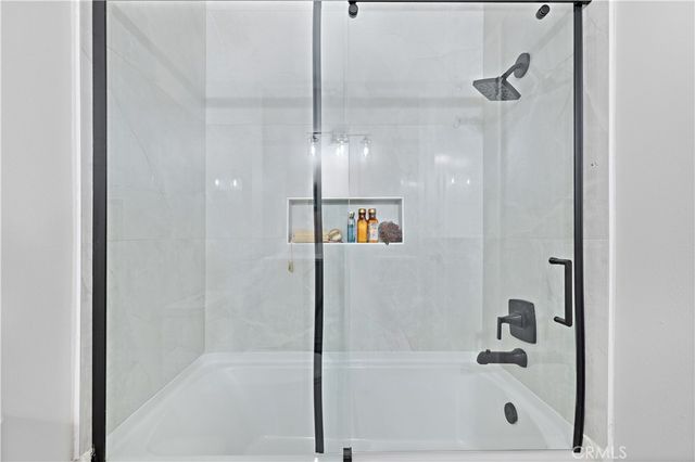 15080 Victory 205, Van Nuys, CA 91411