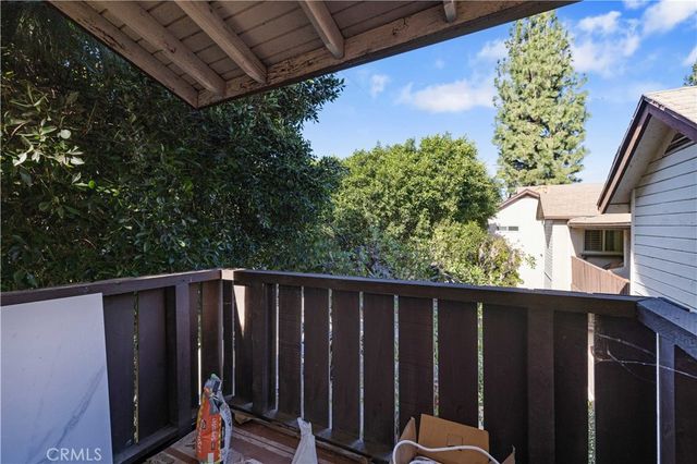 15080 Victory 205, Van Nuys, CA 91411