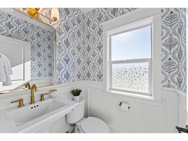 28000 Ne 2ND Ave, Ridgefield, WA 98642
