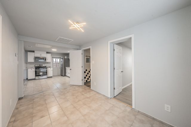 3314 NW 28th Street, Fort Worth, TX 76106