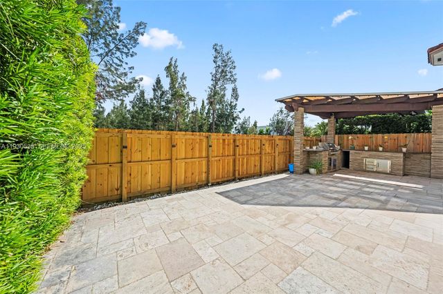 6933 NW 104th Ct 6933, Doral, FL 33178