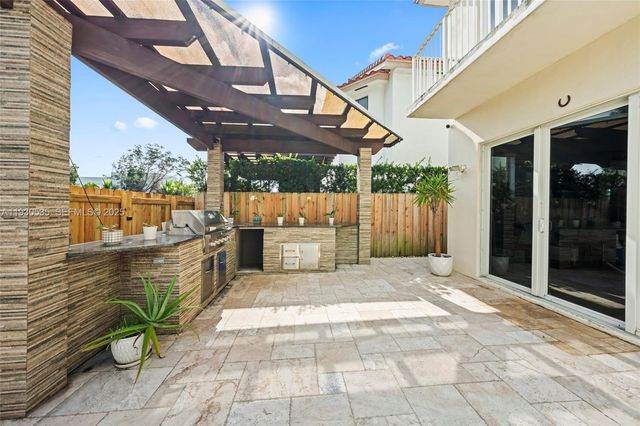 6933 NW 104th Ct 6933, Doral, FL 33178