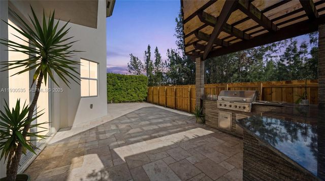 6933 NW 104th Ct 6933, Doral, FL 33178