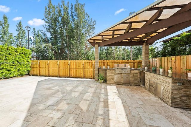 6933 NW 104th Ct 6933, Doral, FL 33178