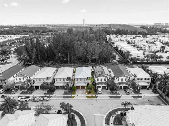 6933 NW 104th Ct 6933, Doral, FL 33178