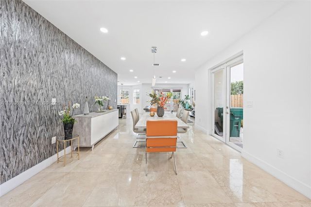 6933 NW 104th Ct 6933, Doral, FL 33178