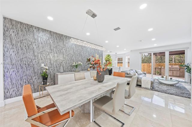 6933 NW 104th Ct 6933, Doral, FL 33178