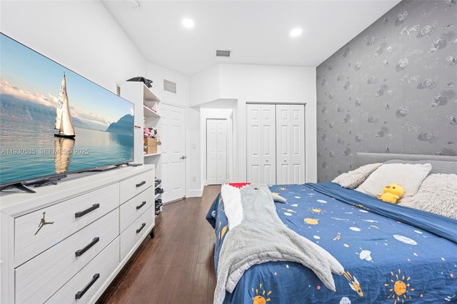 6933 NW 104th Ct 6933, Doral, FL 33178