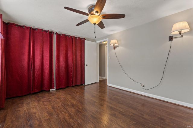 14666 Mill Valley Lane, Granger, IN 46530