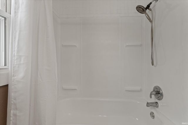 14666 Mill Valley Lane, Granger, IN 46530