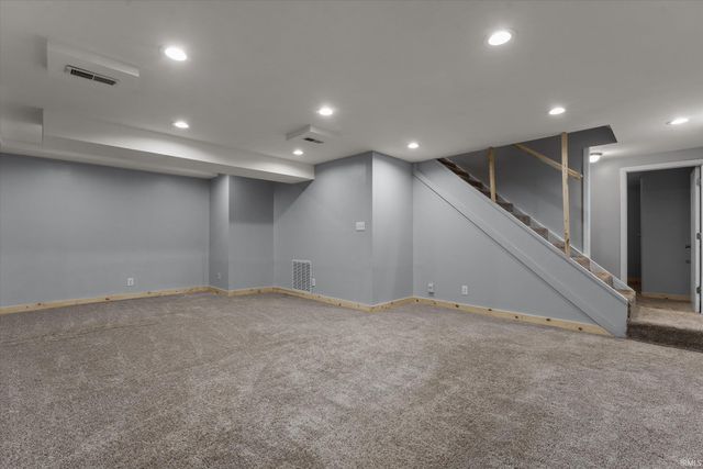 14666 Mill Valley Lane, Granger, IN 46530