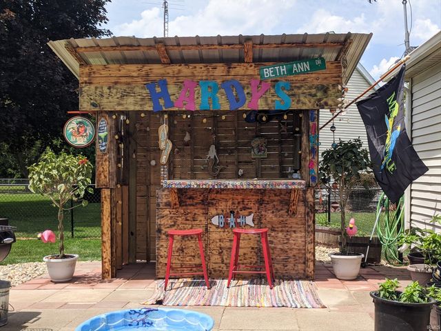 14666 Mill Valley Lane, Granger, IN 46530