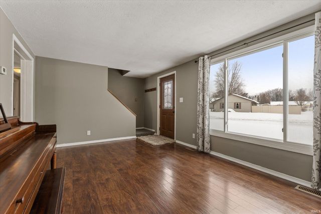 14666 Mill Valley Lane, Granger, IN 46530