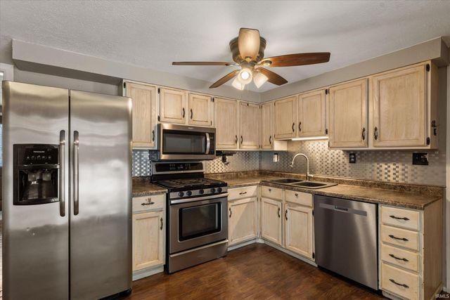 14666 Mill Valley Lane, Granger, IN 46530