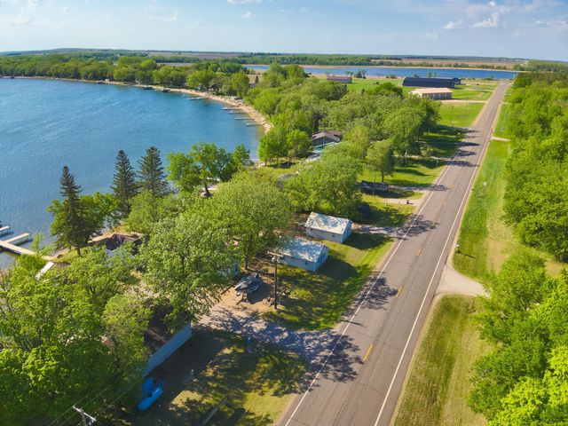 27621 Co Hwy 83 3, Battle Lake, MN 56515