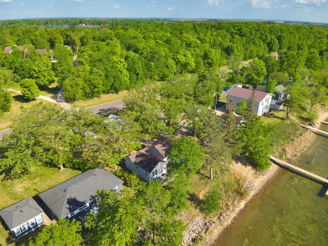 27621 Co Hwy 83 3, Battle Lake, MN 56515