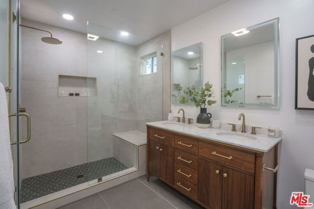 6374 Macal Place, Los Angeles, CA 90068