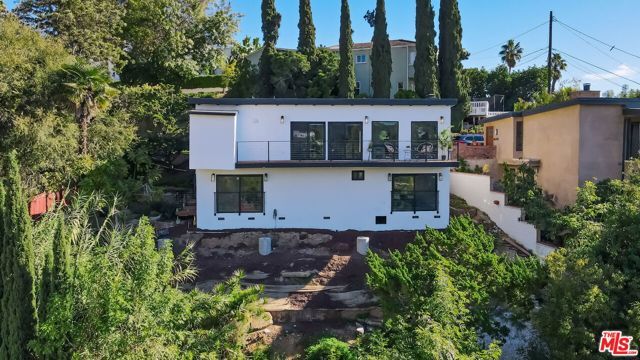 6374 Macal Place, Los Angeles, CA 90068