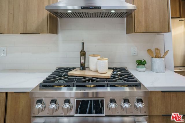 6374 Macal Place, Los Angeles, CA 90068