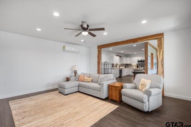 24016 Wildflower Circle, Lindale, TX 75771